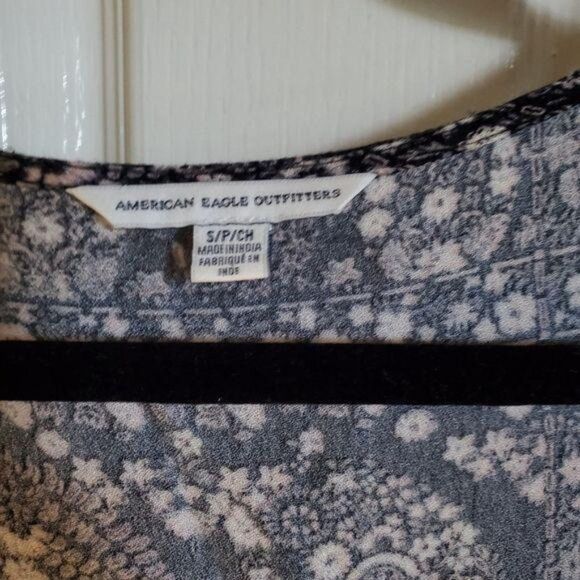 American Eagle V-neck Romper S - Picture 3 of 6